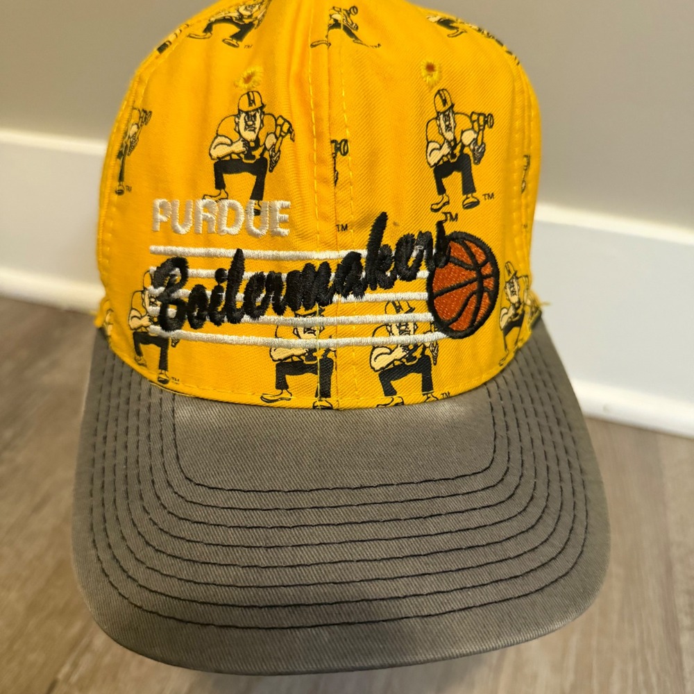 Vintage RARE Purdue Boilermakers Embroidered Yellow Snapback Baseball Cap USA - Picture 2 of 6